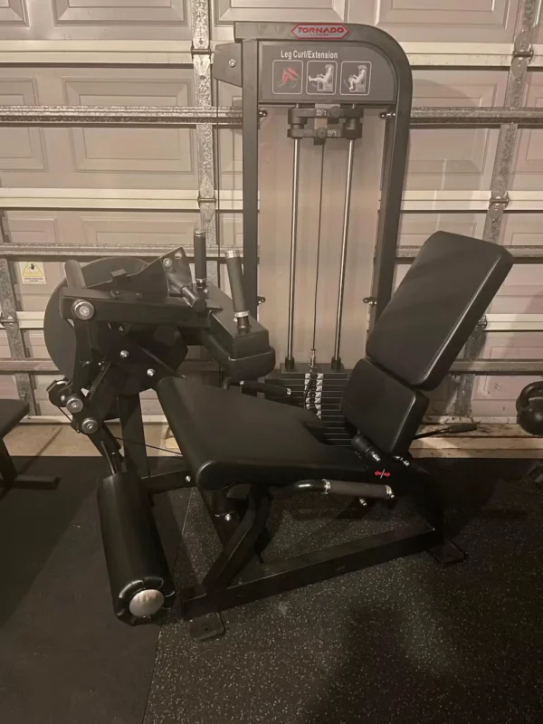 Seated Leg Curl & Extension Machine